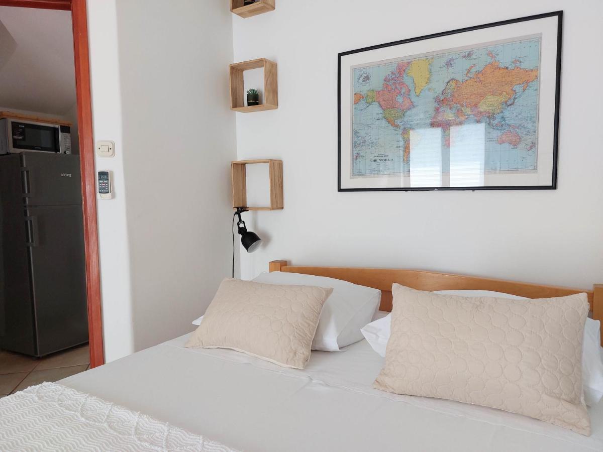Apartments Natalia Supetar Eksteriør bilde